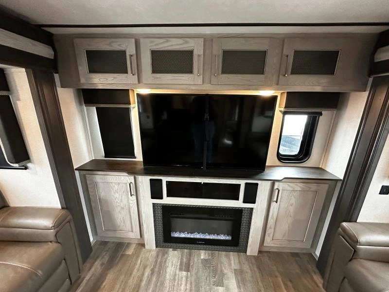 Keystone Rv Montana 373rd 2021 alt
