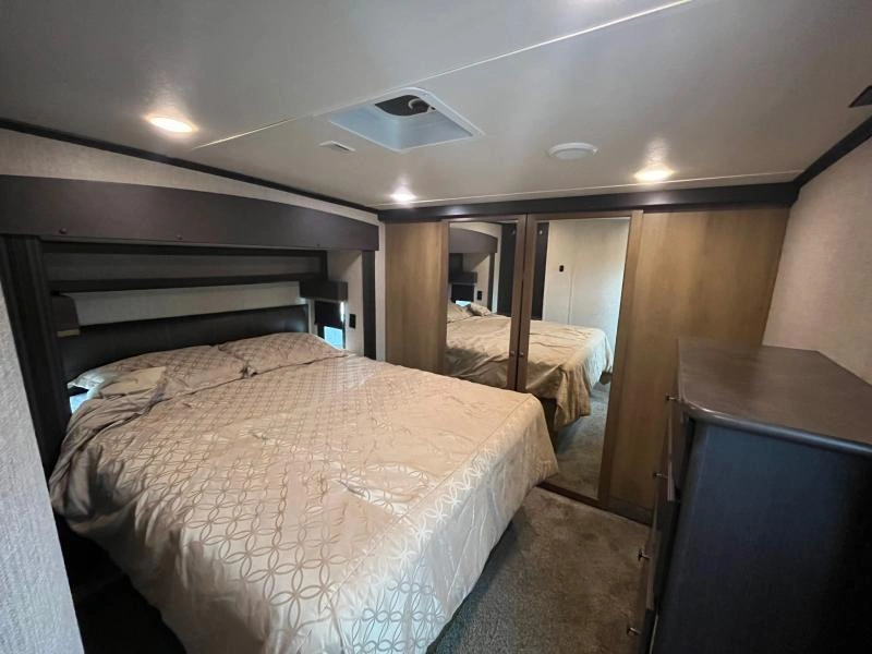 Crossroads Cruiser 315rl 2017 alt