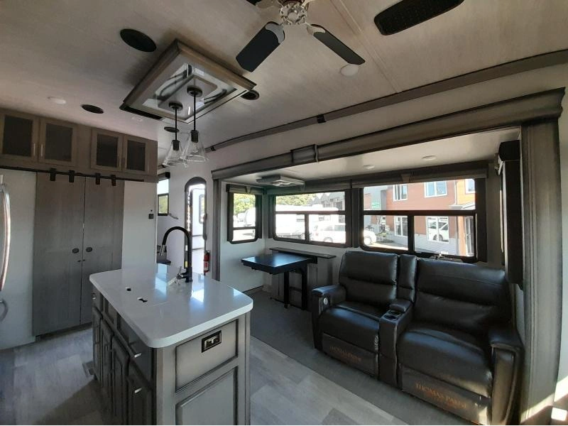 Keystone Rv Montana 3855br 2021 alt