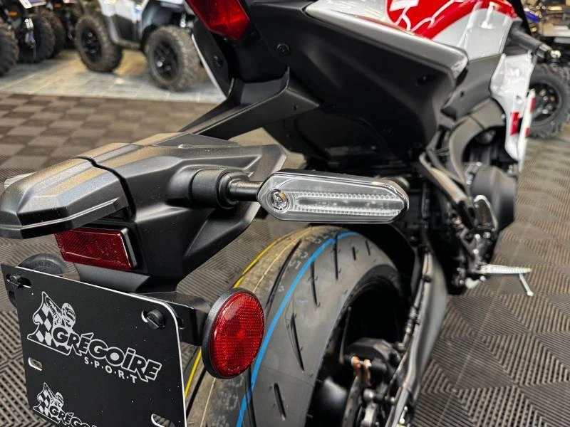 2026 Yamaha Yzf-r9 70e Anniversaire alt