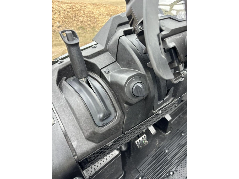 2026 Honda Pioneer 700-2p Dlx alt