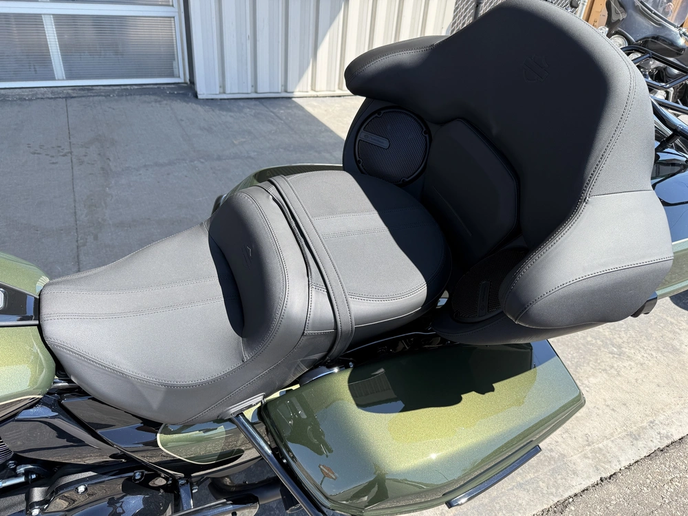 2026 Harley-davidson Street Glide Limited alt