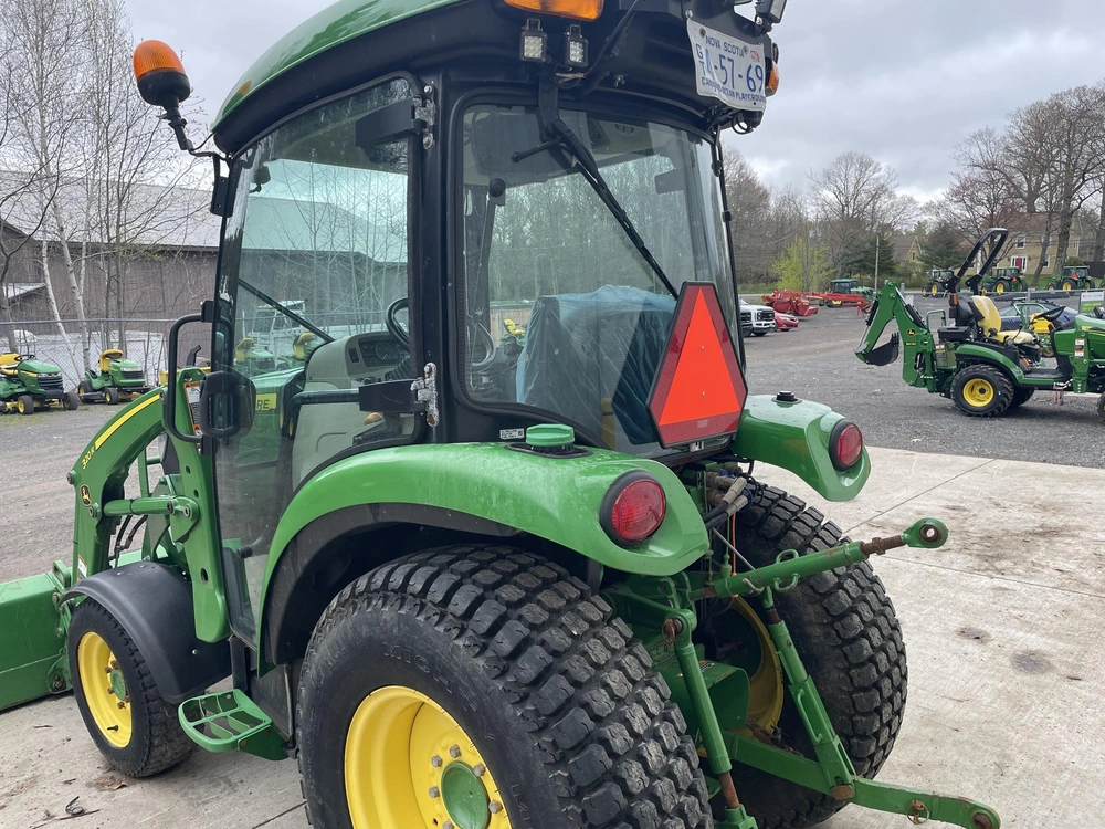 2022 John Deere 3039r alt