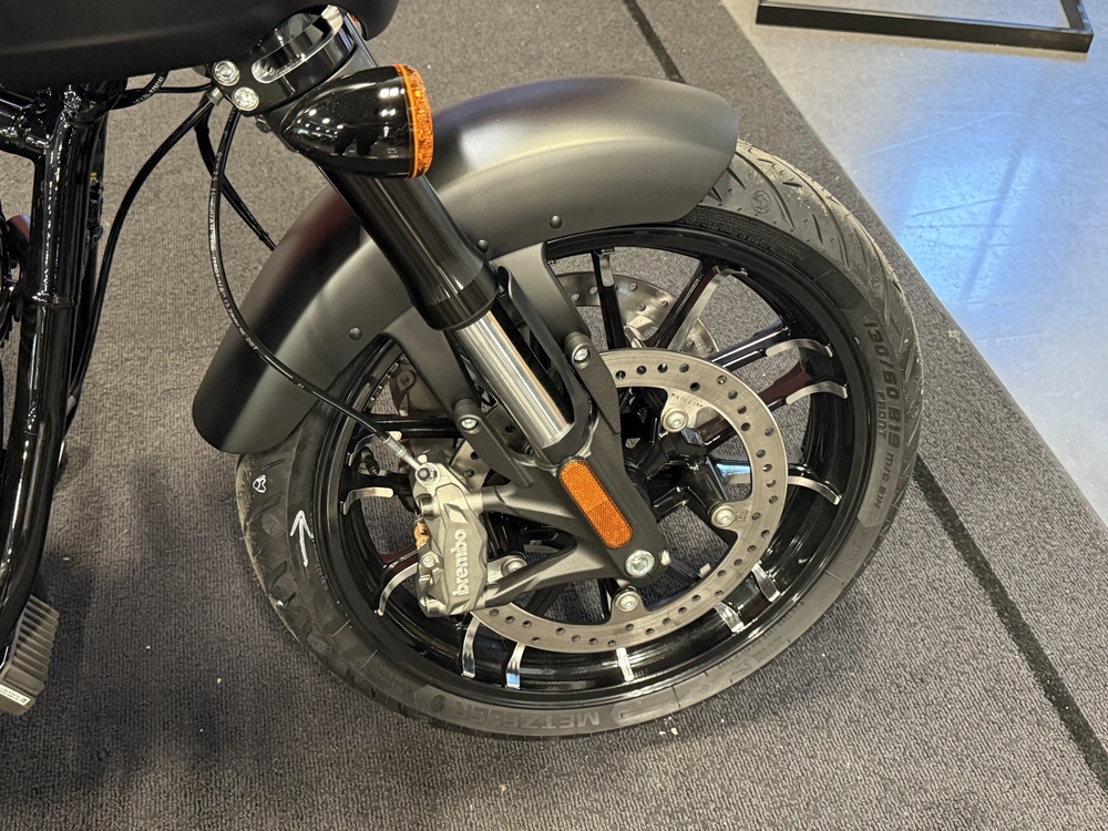 2026 Indian Motorcycle Sport Chief Rt alt