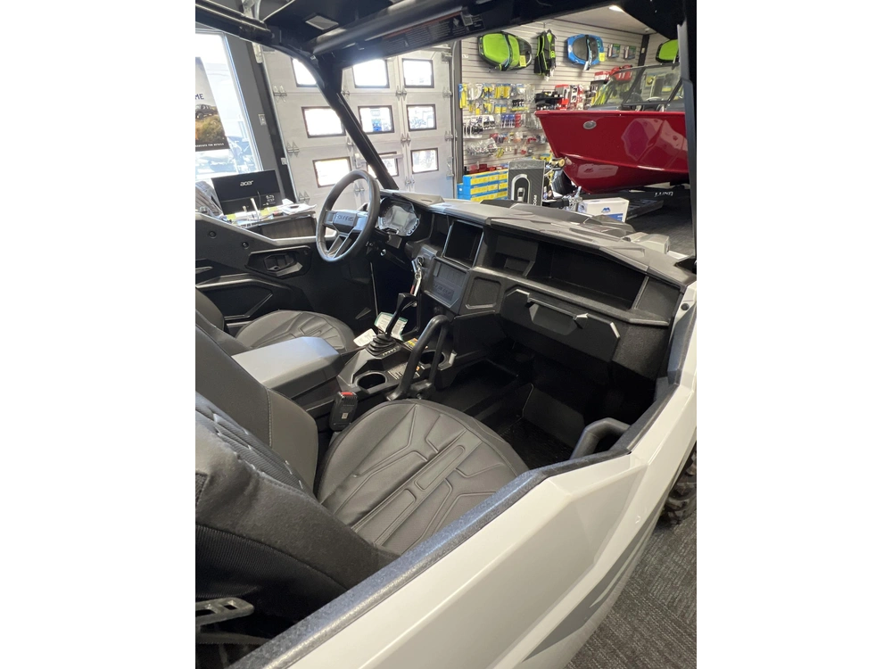 2026 Polaris General Sport alt