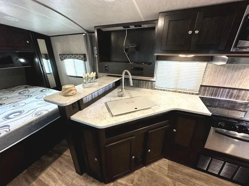 2018 Cruiser RV Shadow cruiser 225RBS thumbnail 20