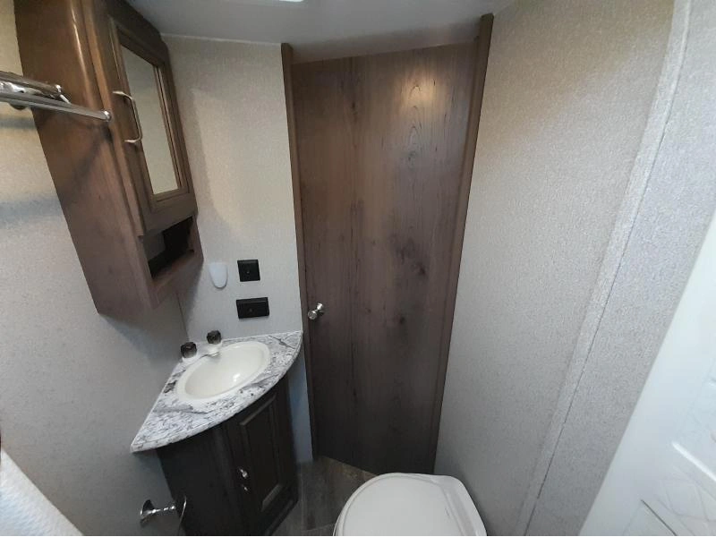 Keystone Rv Passport 239ml 2018 alt