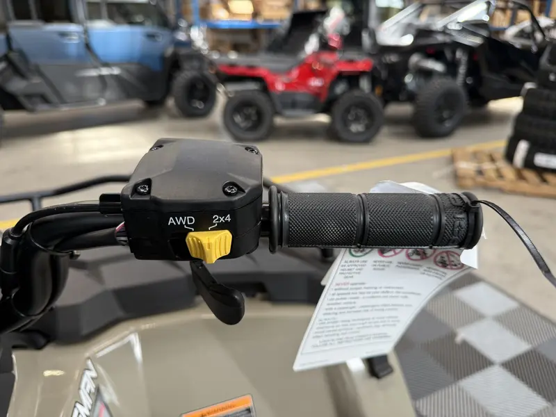 2026 Polaris Sportsman 570 Eps Desert Sand alt