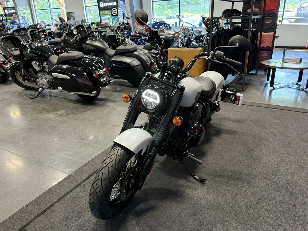 2026 Indian Motorcycle Chief Bobber Dark Horse alt