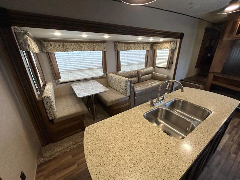 Coachmen Chaparral 29bh 2019 alt