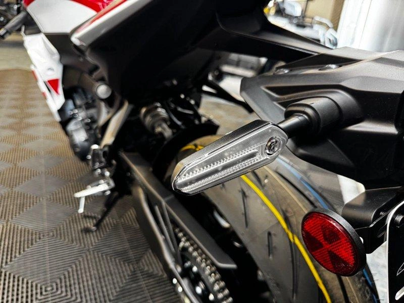 Yamaha Yzf-r9 70e Anniversaire 2026 alt