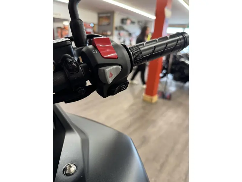 2025 Honda NX500 thumbnail 6