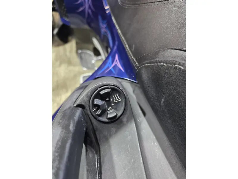 2011 Can-Am Roadster RT S thumbnail 12