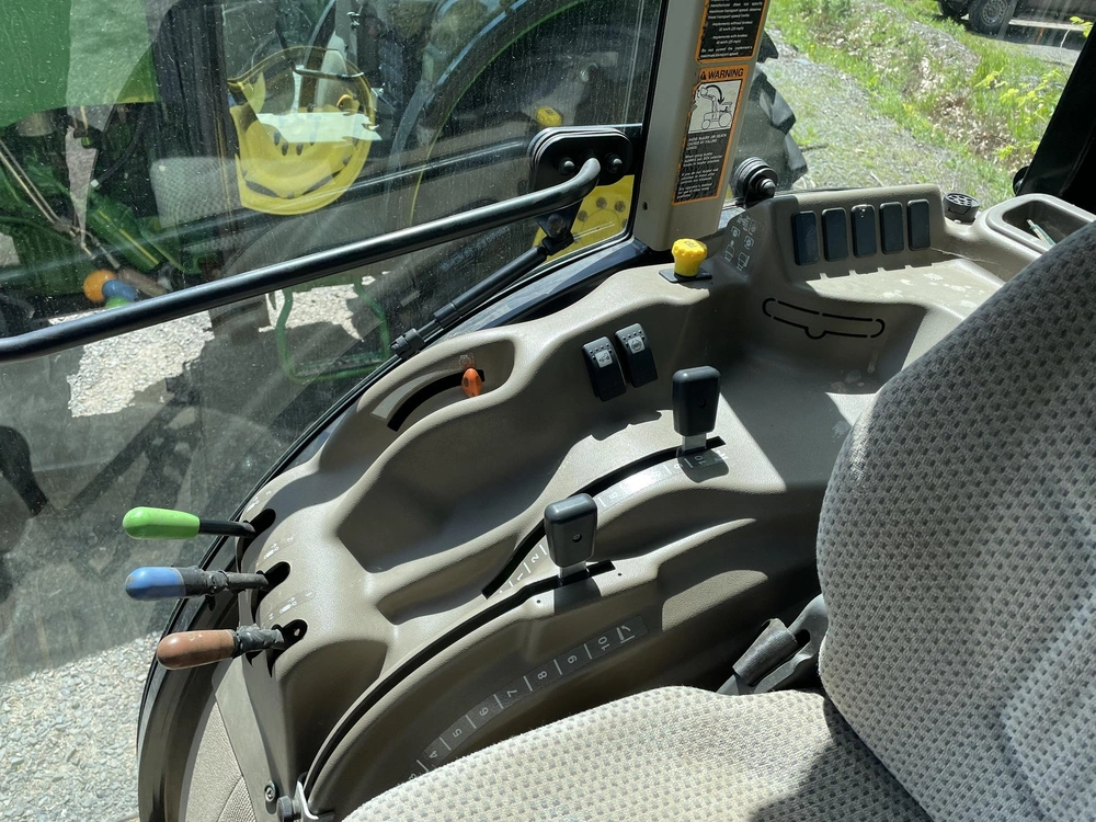 2017 John Deere 5100gn alt
