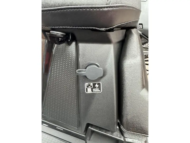 Polaris ProStar S4 INDY SP 137 Gloss Black 2026