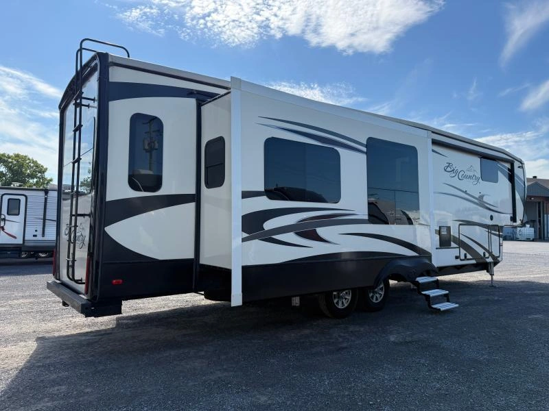 Heartland Big Country 3560s 2018 alt