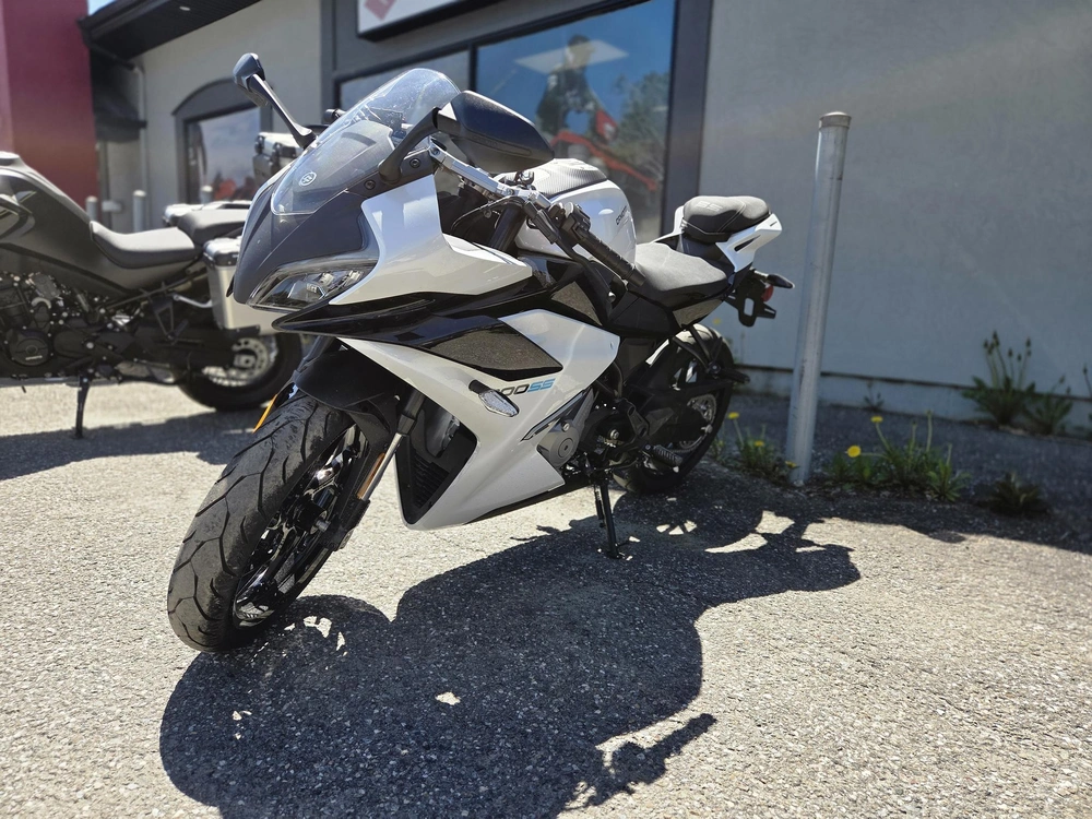 Cfmoto 300ss 2025 alt