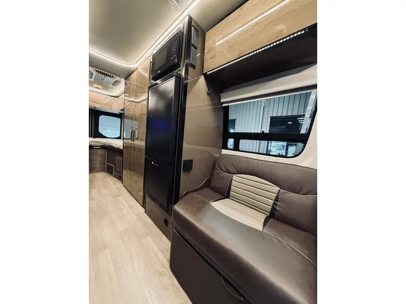 2023 Winnebago ERA 70A thumbnail 7