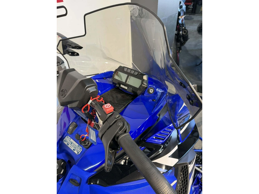 2025 Yamaha Sidewinder Srx Le Dae 137'' Démo alt