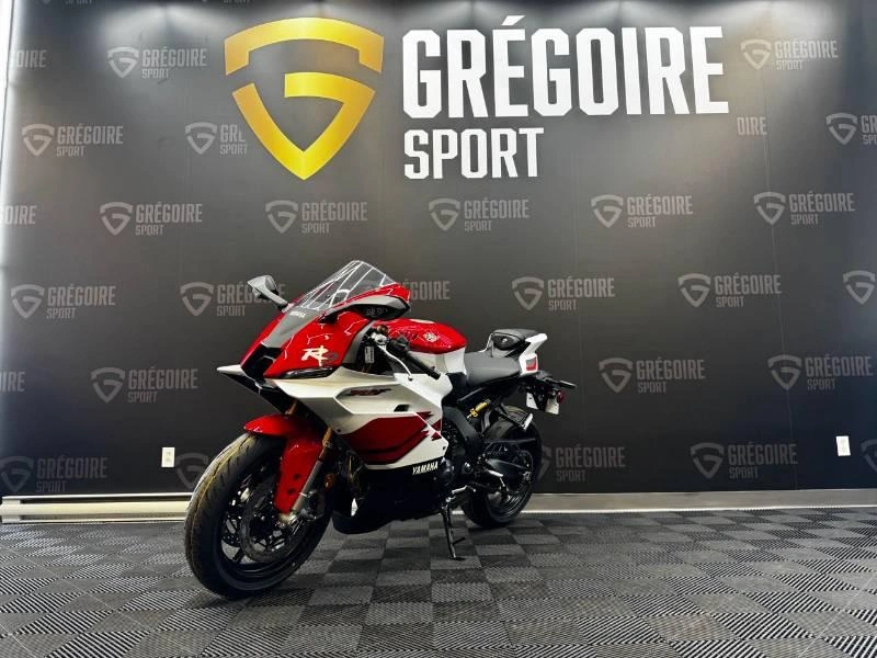 2026 Yamaha Yzf-r9 70e Anniversaire alt