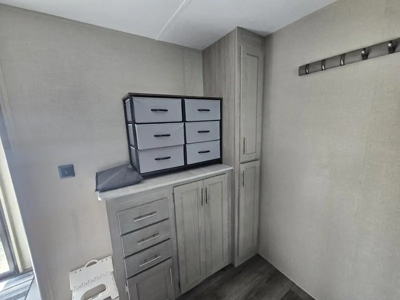 2023 Coachmen Catalina 39FKTS thumbnail 14