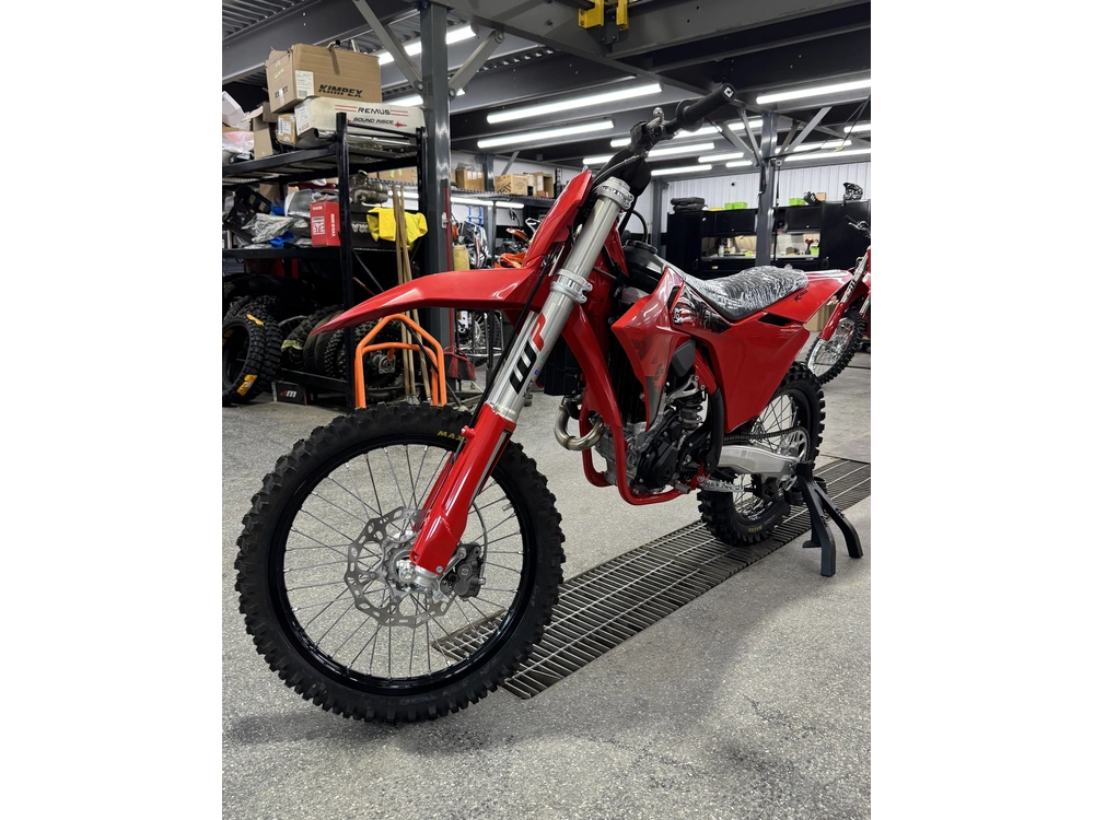 2026 Gasgas Mc 250f alt