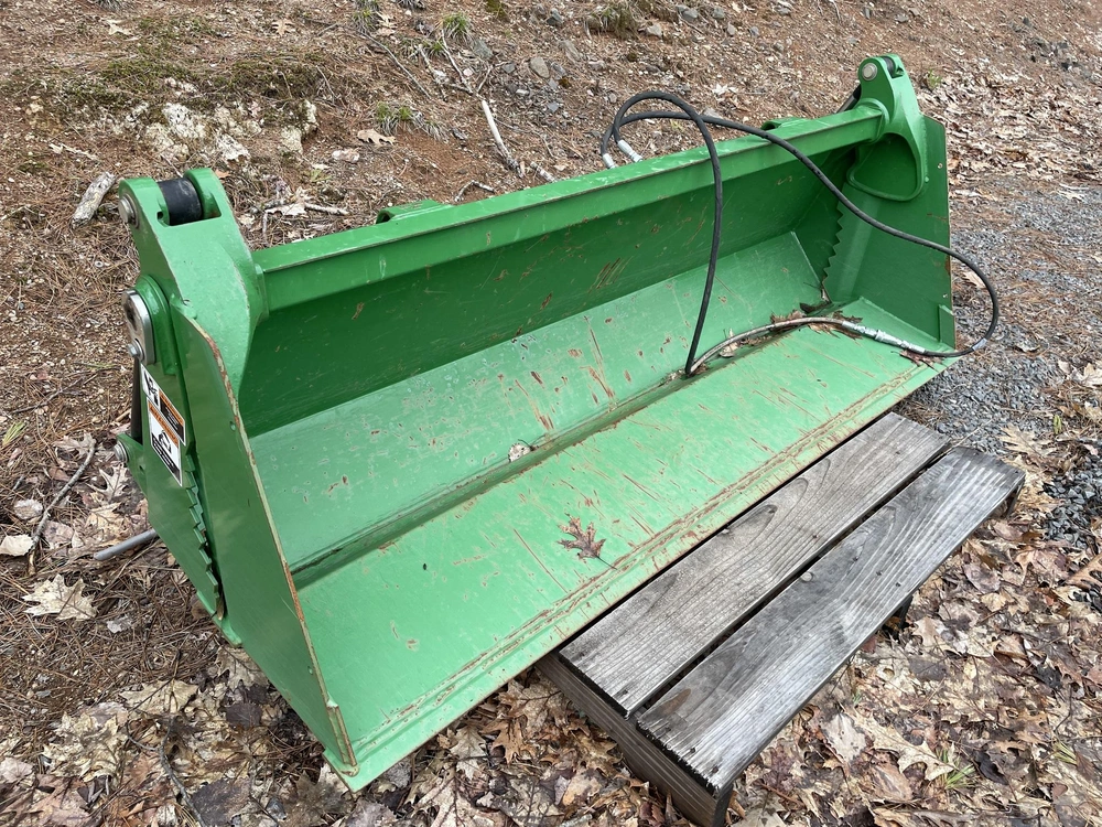 2022 John Deere 3039r alt