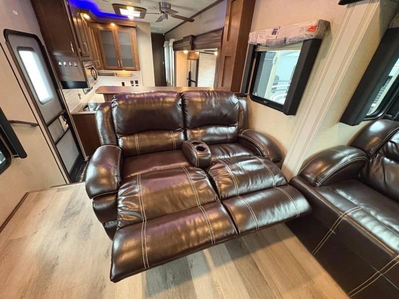 Keystone Rv Montana 380th 2018 alt