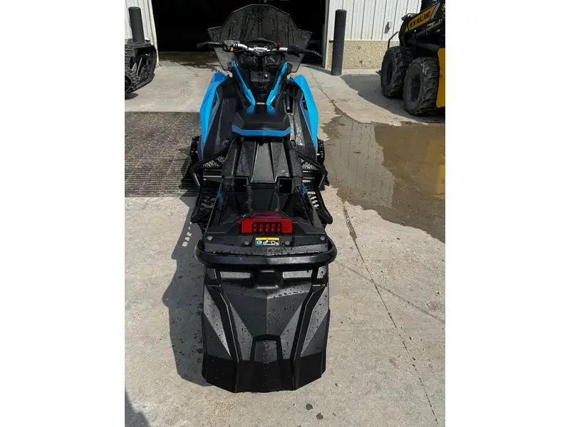 Polaris 650 INDY XC MATRYX 137 2024