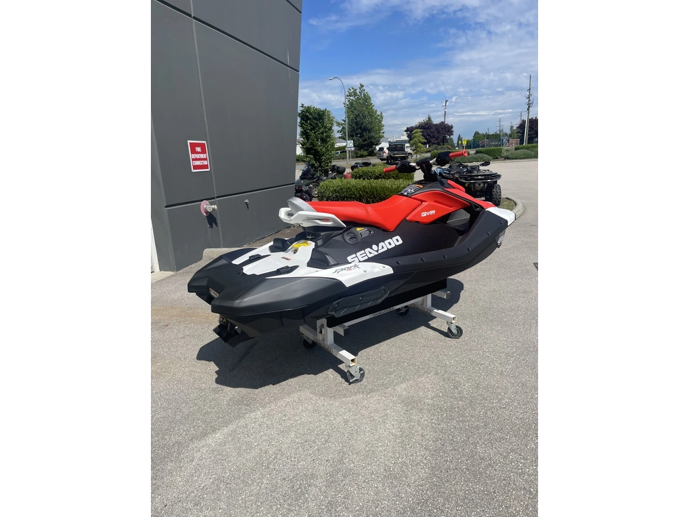 2026 Sea-doo Spark™ 3up Trixx 90 alt