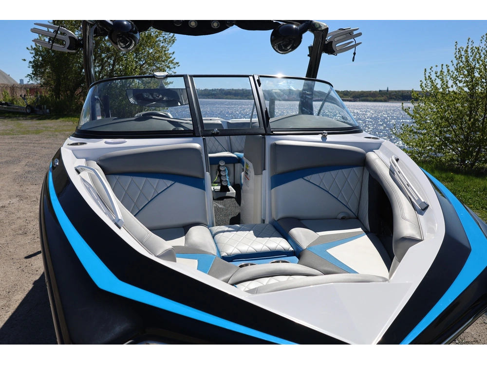 2013 Tige Boats Rzr alt
