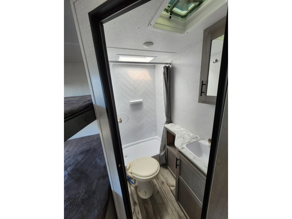 Keystone Rv Coleman 1905 Bh 2022 alt