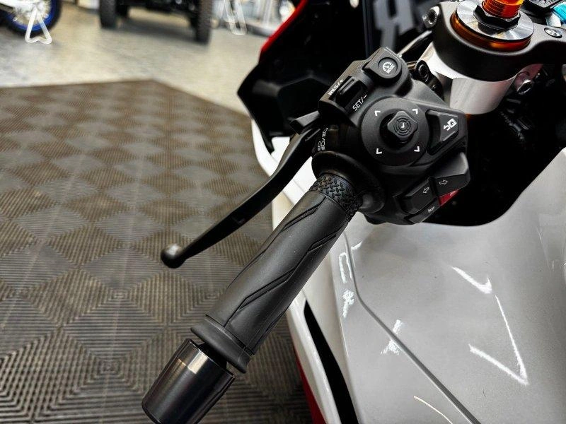 Yamaha Yzf-r7 70e Anniversaire 2026 alt
