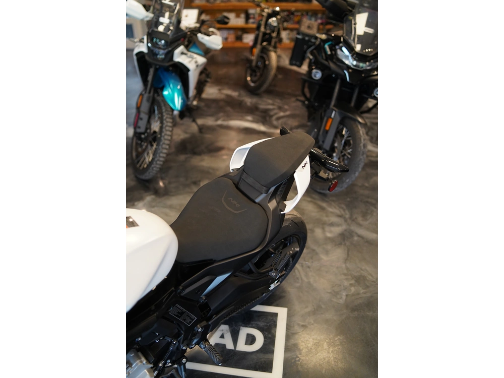 2026 Cfmoto 675 Nk alt