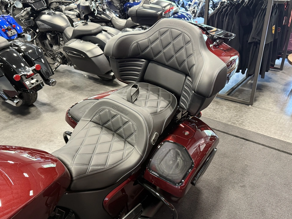 2026 Indian Motorcycle Roadmaster Powerplus Dark Horse 112 alt