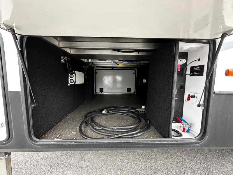 Keystone Rv Montana 373rd 2021 alt