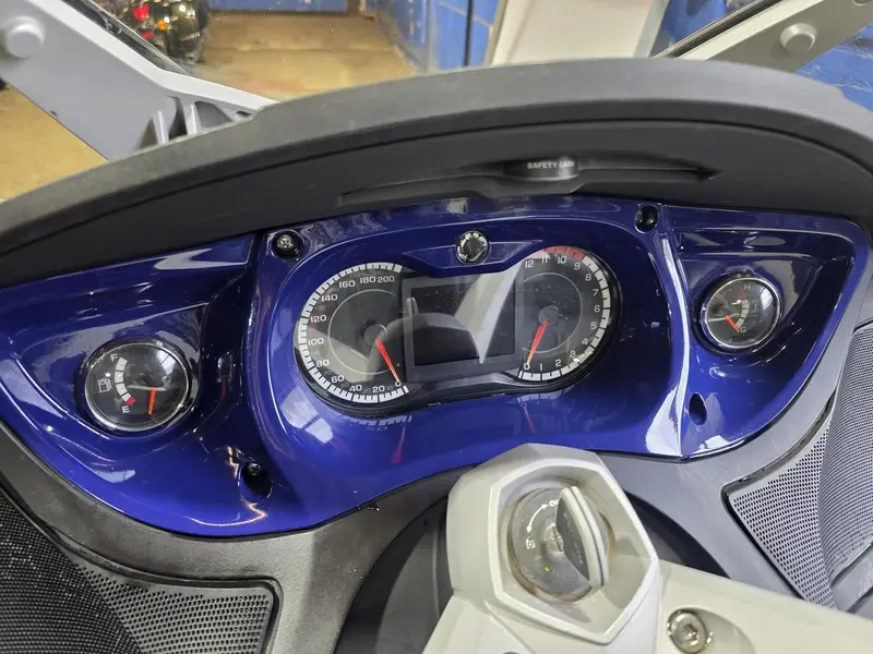 2011 Can-Am Roadster RT S thumbnail 8