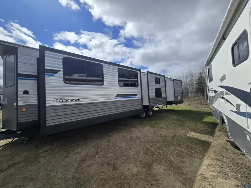 2023 Coachmen Catalina 39FKTS thumbnail 2