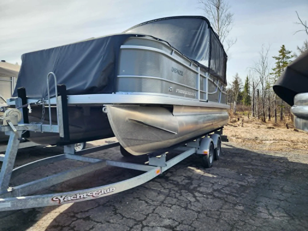 2023 Princecraft Vectra Pontoon alt