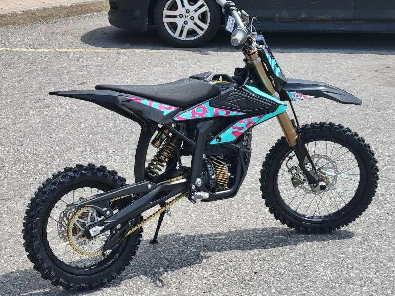 Surron Hyper Bee 2026 alt