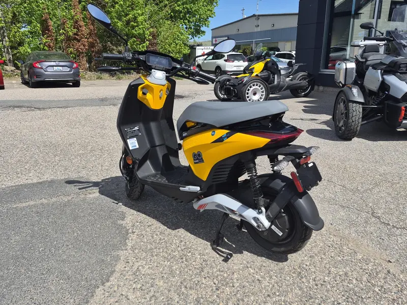 2022 Piaggio PIAGGIO 1 ACTIVE MY22 SUNSHINEMIX GREYAM thumbnail 2