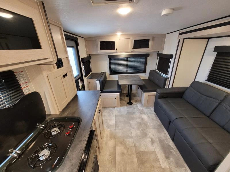 Coachmen Apex 213rds 2023 alt