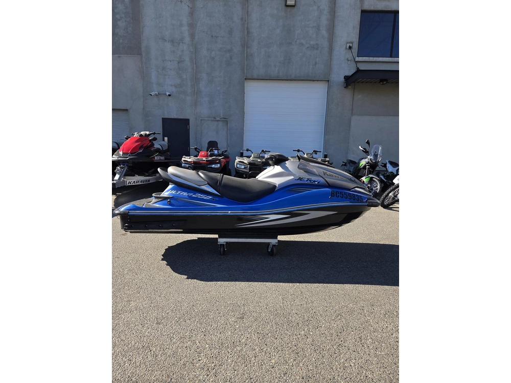 2007 Kawasaki Ultra 250 X alt