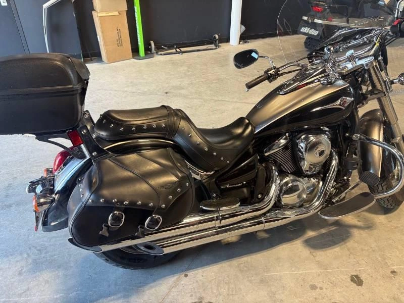Kawasaki Vn 900 2014 alt