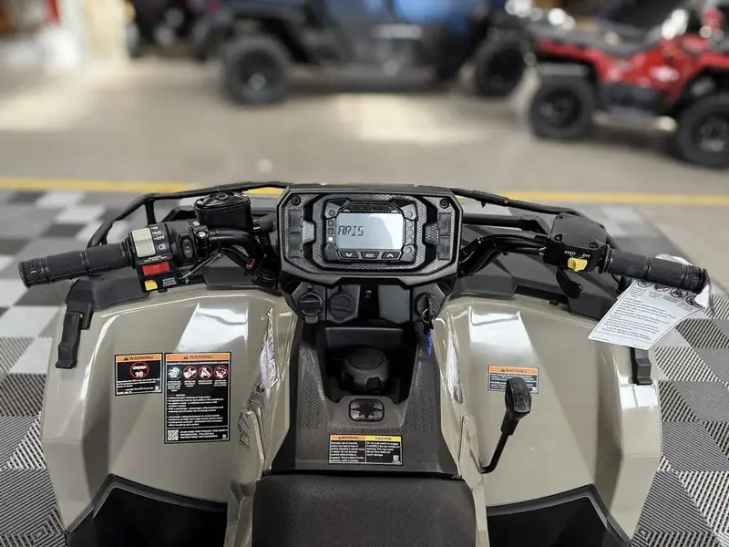 2026 Polaris Sportsman 570 Eps Desert Sand alt