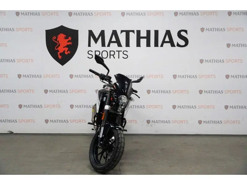 2016 KTM 390 DUKE thumbnail 3