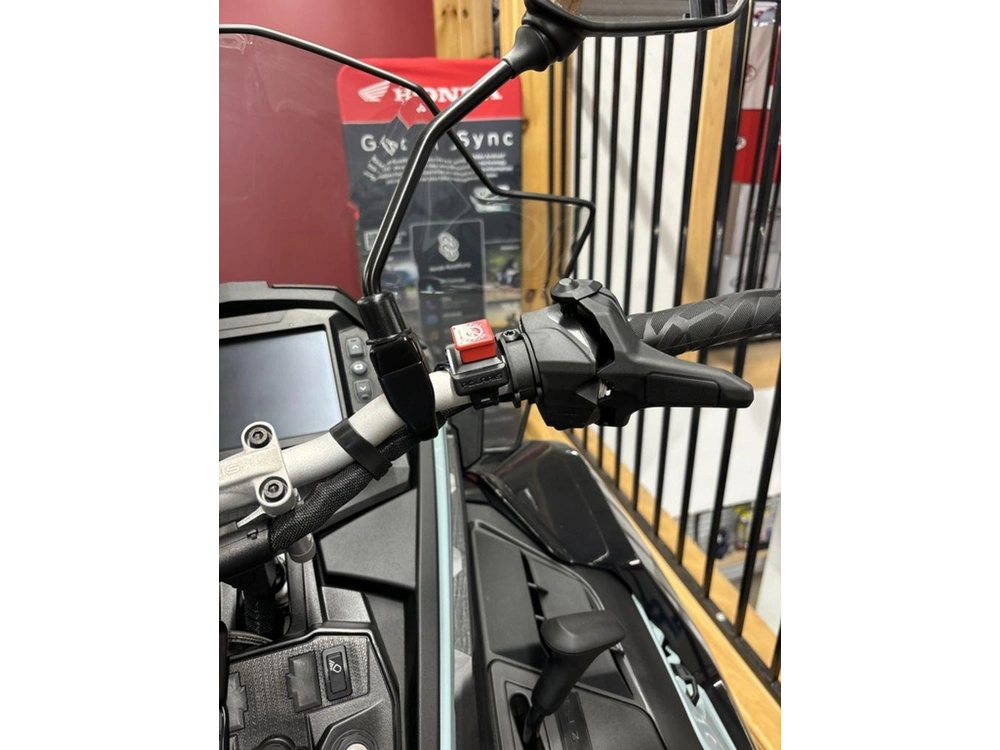 2026 Polaris Prostar S4 Titan Adventure Ultimate 155 1.5 alt