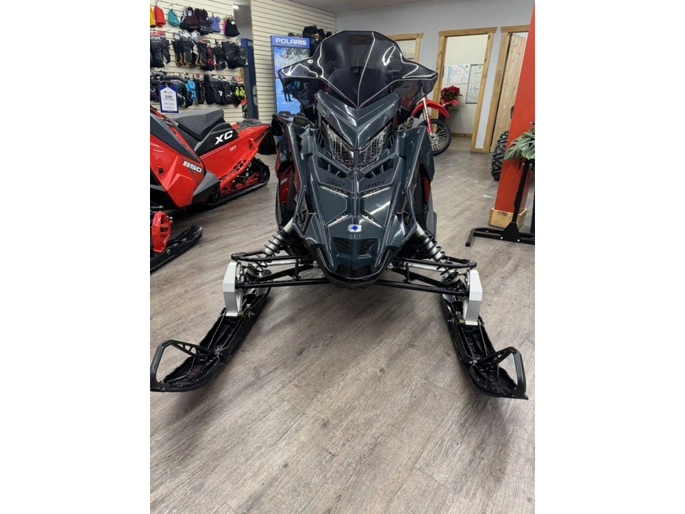 2026 Polaris Prostar S4 Indy Xc 137 Gloss Black / Blue Dusk alt