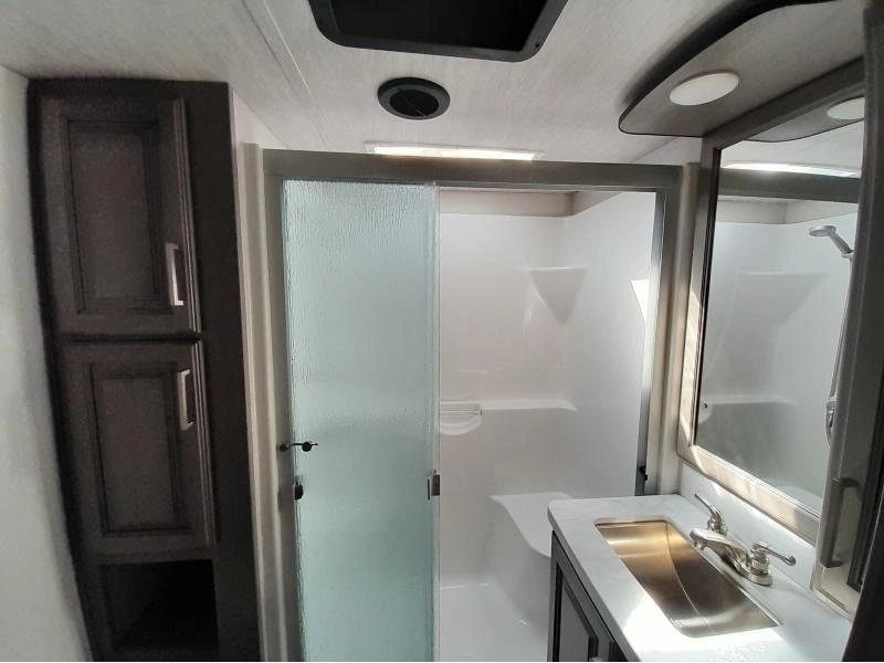 Keystone Rv Montana 3855br 2021 alt