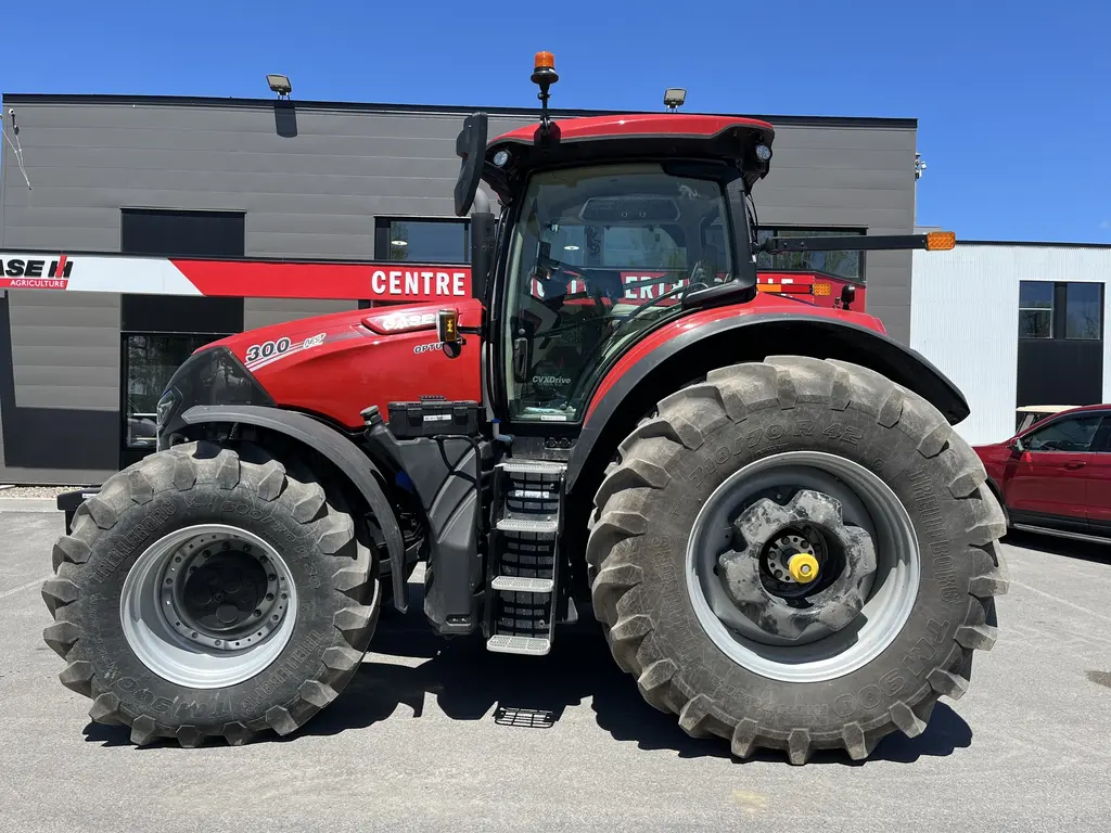 Case IH Optum Optum 300 CVX 2024